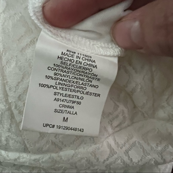 Lily Rose Womens Medium White Floral Shorts Romper w/pockets NEW - Picture 6 of 6